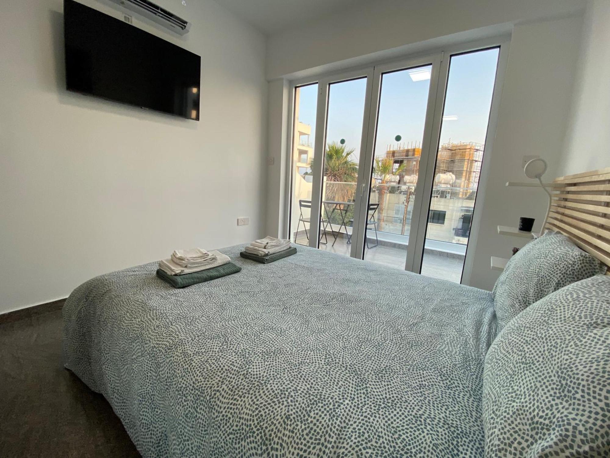 Ευ Ζην / Ev Zin: Modern, cozy, studio, pool, balcony Paphos Exterior foto